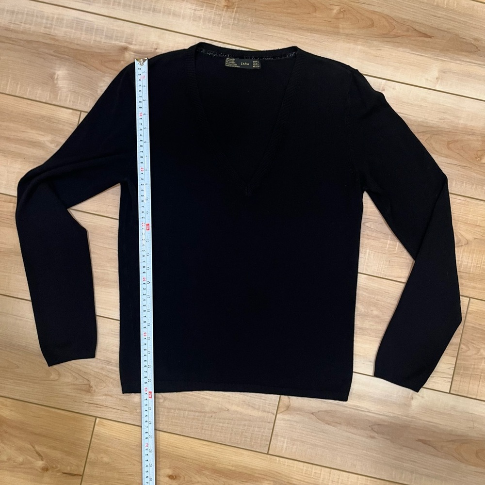 Zara Black V-Neck Sweater Size Large - Picture 7 of 10
